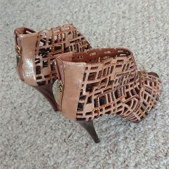 Rene Caovilla gold tone leather embellished Swarovski crystals booties size 36.5 - Picture 5 of 14